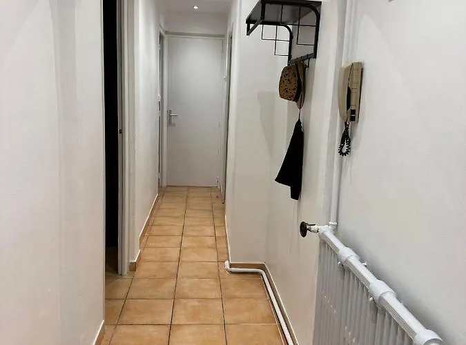 Appartement Lumineux Et Spacieux 2 Avec Parking Gratuit Dans La Rue Perpignan
