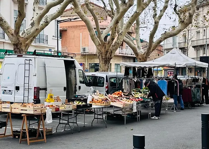 Appartement Lumineux Et Spacieux 2 Avec Parking Gratuit Dans La Rue