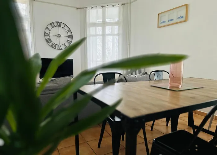 Lumineux Et Spacieux 2 Avec Parking Gratuit Dans La Rue * Perpignan